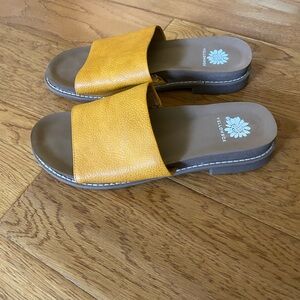 Yellow Box Mustard Yellow Slide Sandals Size 7